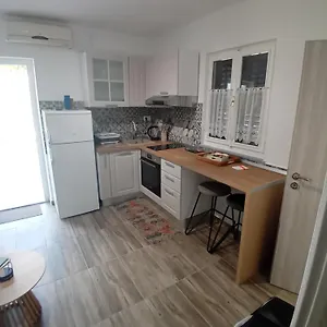 apartmani-vrzi.primorje-gorskikotar.com/
